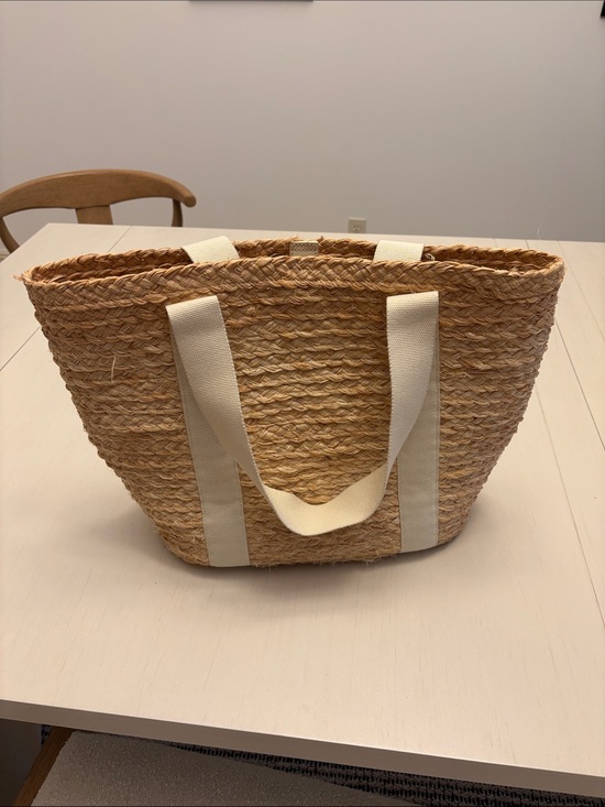 J. Crew Handbags - J. Crew Natural Straw Tote with Cream Webbing Handles